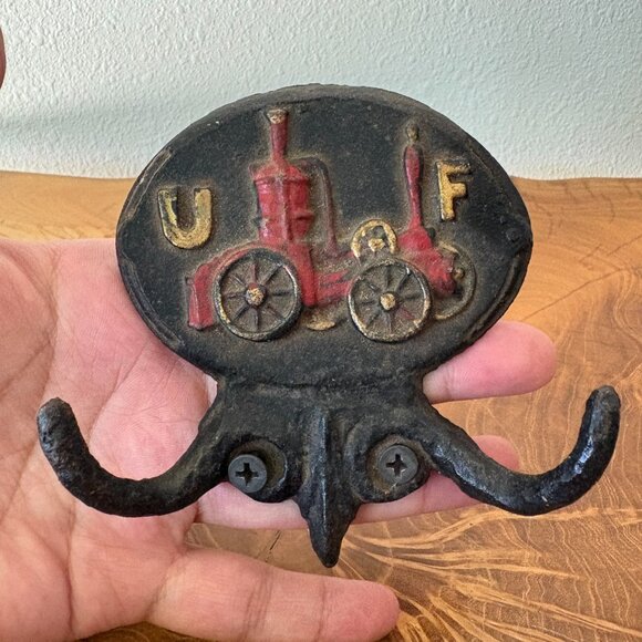 Vintage Cast Iron Union Firefighter Insurance Fire Mark Wall Hook Fire Engine - Picture 1 of 11